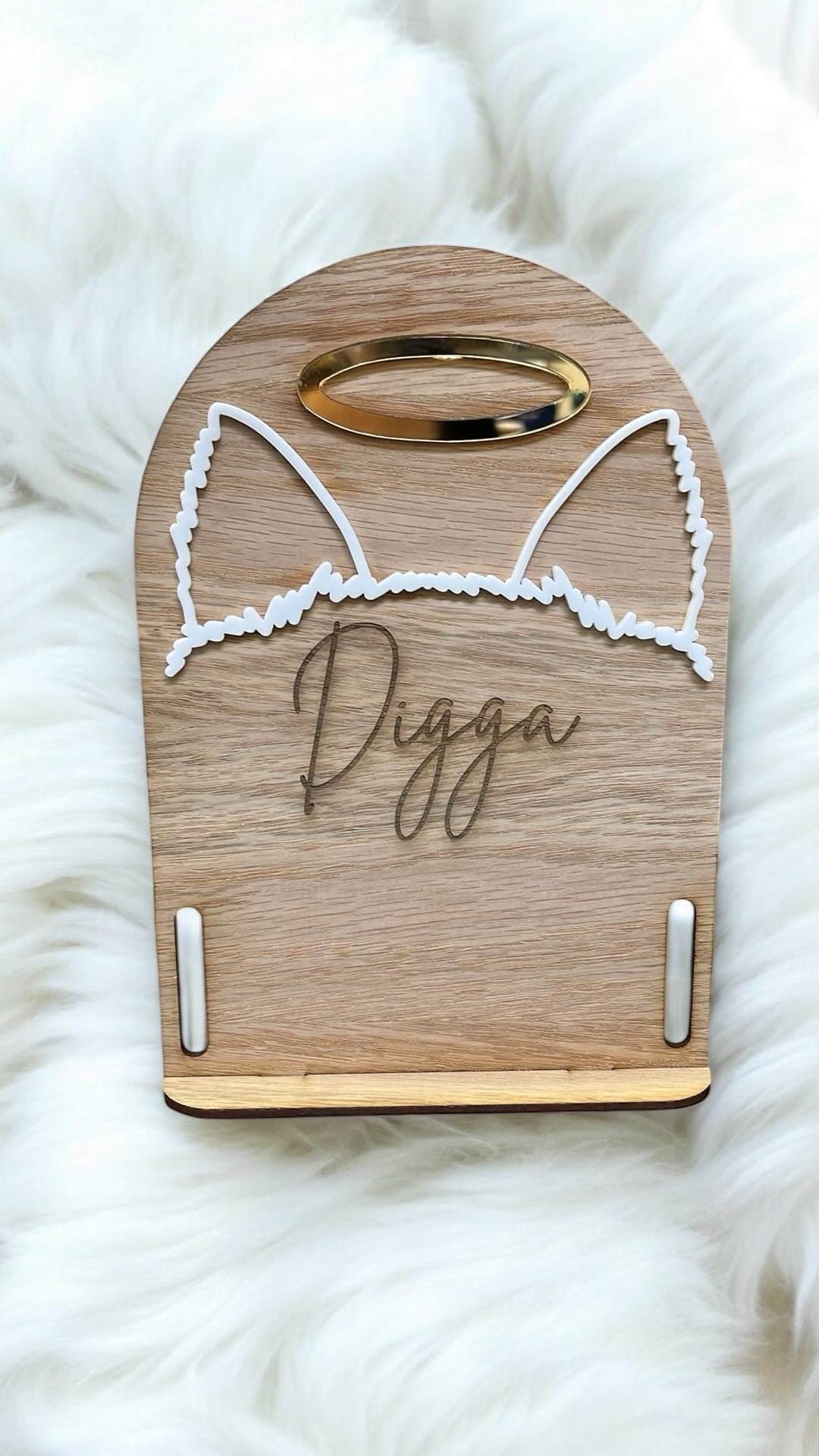 Freestanding Dog Memorial Collar Holder - Engraved Oak Veneer - Labrador